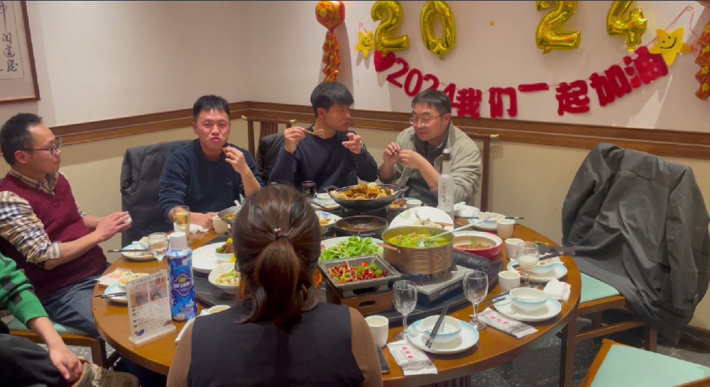 2023年12月30日（rì） 蘇州蜜桃视频自動（dòng）化設備有限公司_年末慶典